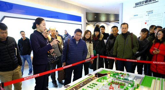   市政协委员视察市规划展览馆布展情况 (2).jpg